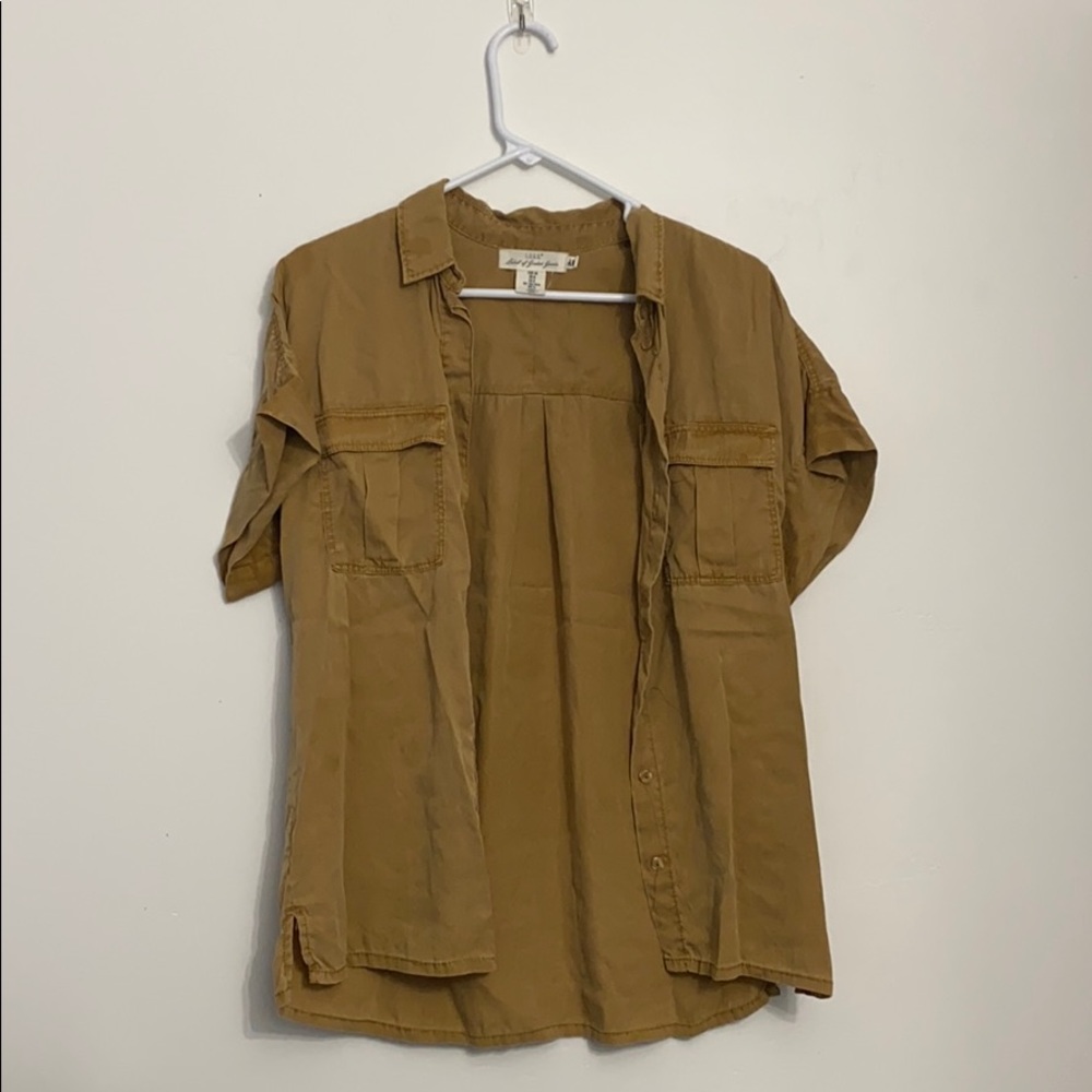 Women’s shirt